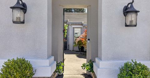 223 Saddlehorn Loop, Lincoln, CA 95648 Photo