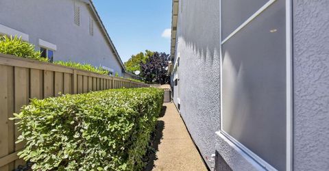 223 Saddlehorn Loop, Lincoln, CA 95648 Photo
