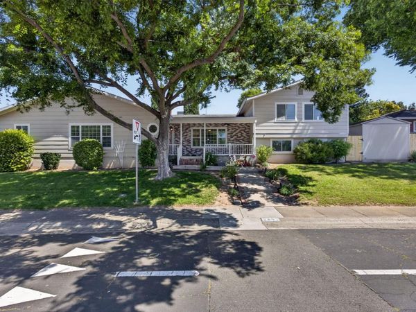 5542 Fleetwood Dr, Citrus Heights, CA 95621