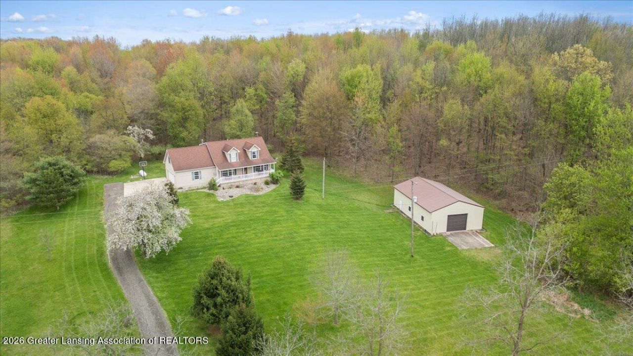 5049 S Saint Clair Road, Saint Johns, MI 48879 Main Photo