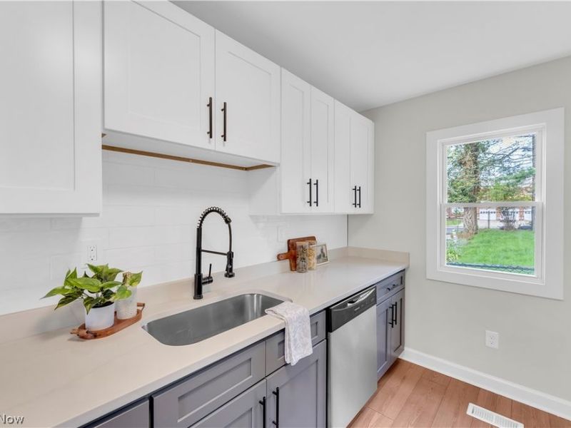 18155 Libby Road, Maple Heights, OH 44137 Photo 12