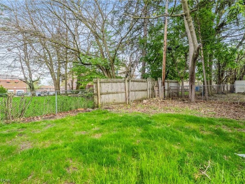 18155 Libby Road, Maple Heights, OH 44137 Photo 30