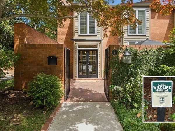 8 Willow Glen NE, Atlanta, GA 30342