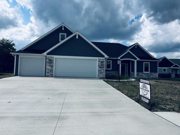 10071 Gala Cove, Fort Wayne, IN 46835