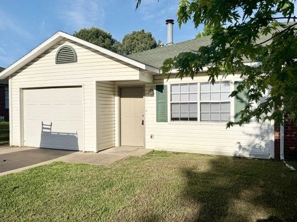 1317 N Boxley Avenue , Fayetteville, AR 72704