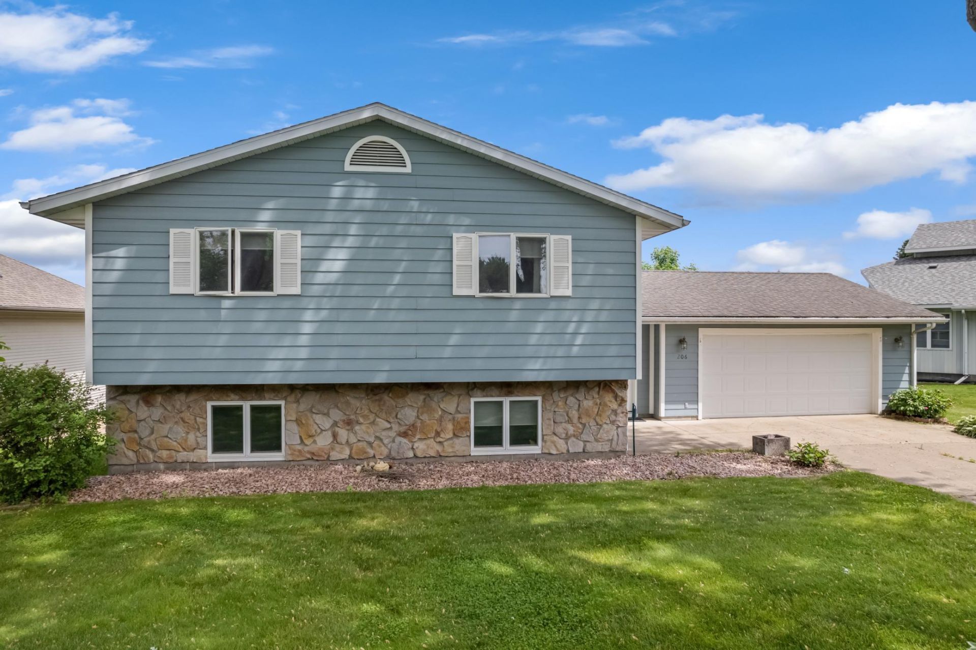 206 Skyline Heights, Wabasha, MN 55981