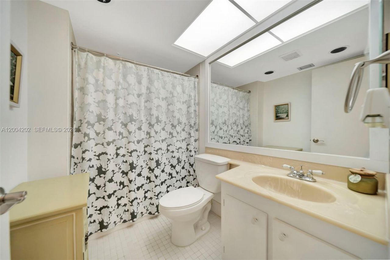 701 SW 128th Ave , Unit 207F, Pembroke Pines, FL 33027 Photo
