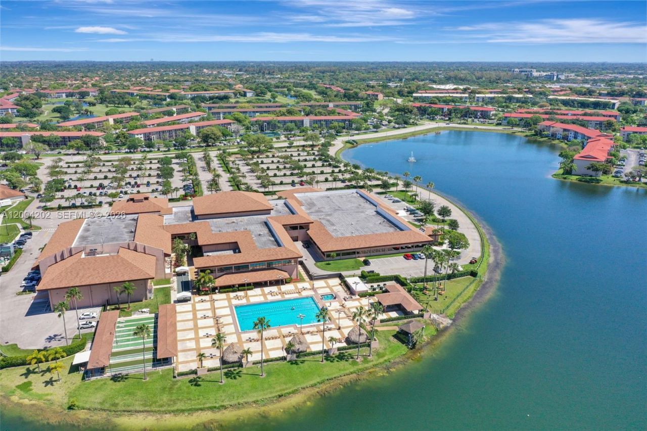 701 SW 128th Ave , Unit 207F, Pembroke Pines, FL 33027 Photo
