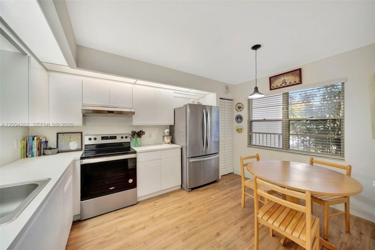 701 SW 128th Ave , Unit 207F, Pembroke Pines, FL 33027 Photo