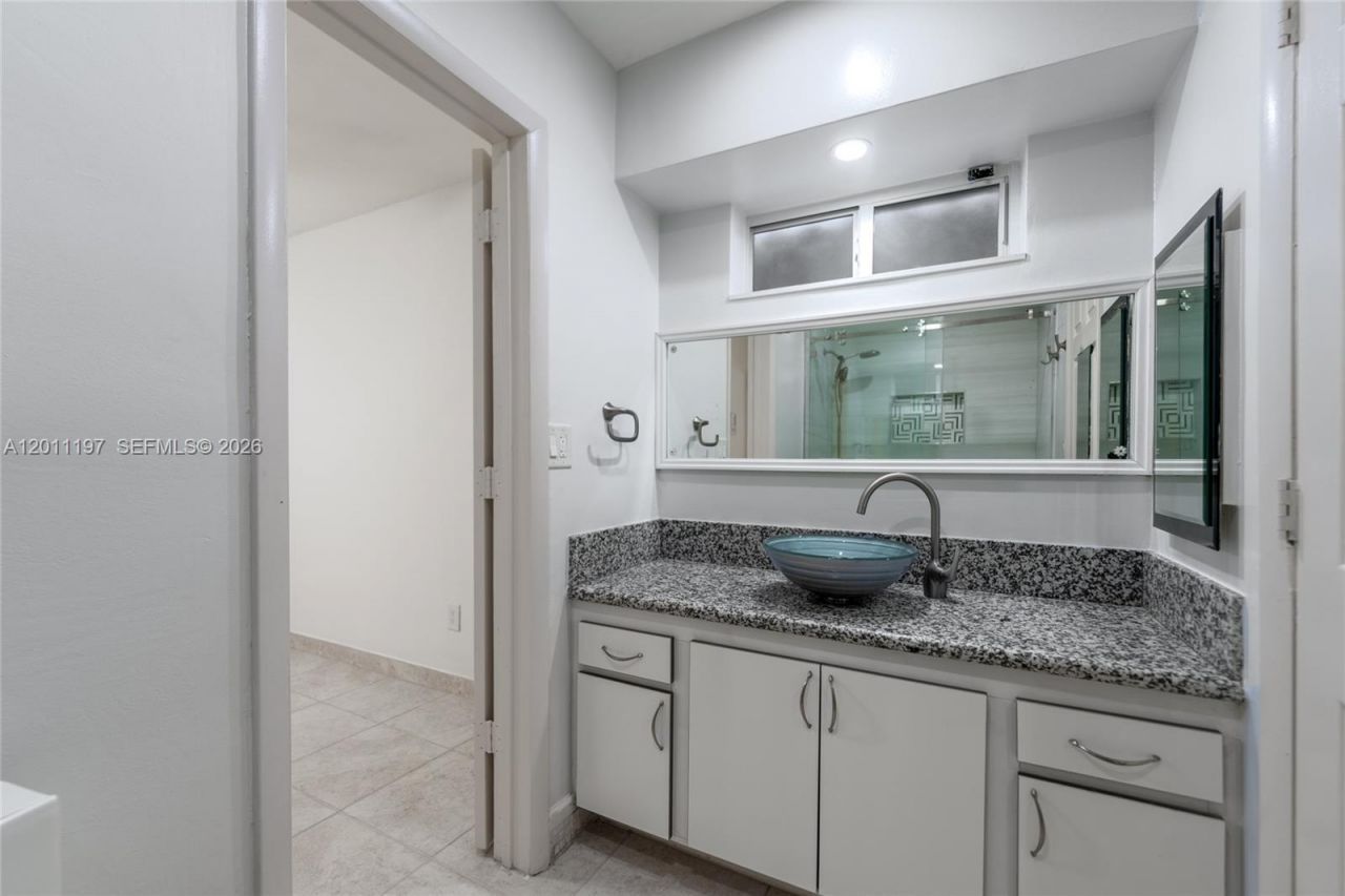 7410 Loch Ness Dr , Miami Lakes, FL 33014 Photo