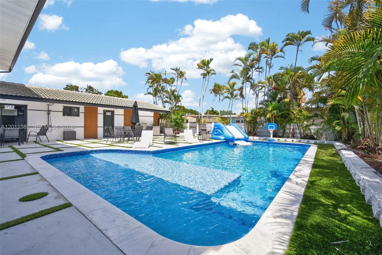 2131 N 53rd Ave, Hollywood, FL 33021 Photo