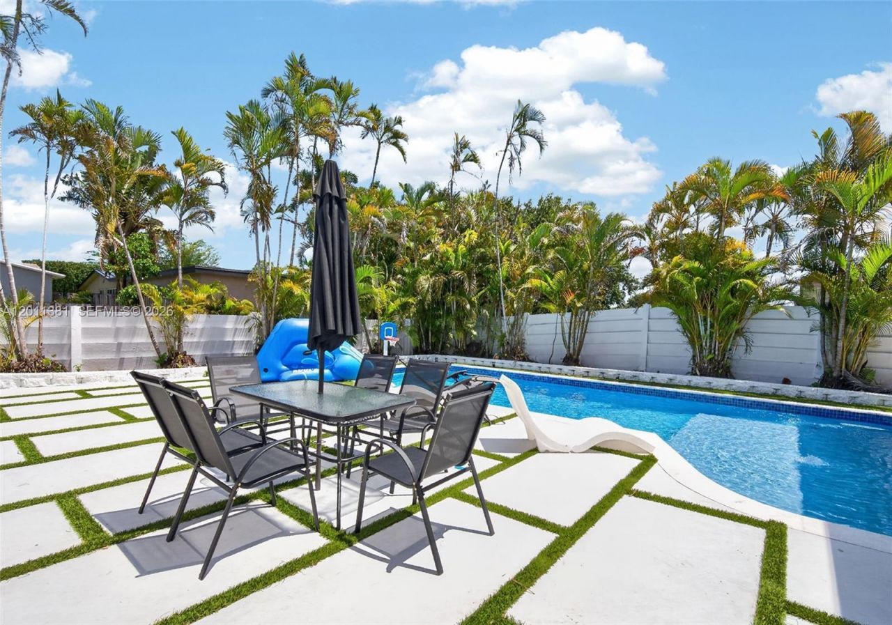 2131 N 53rd Ave, Hollywood, FL 33021 Photo
