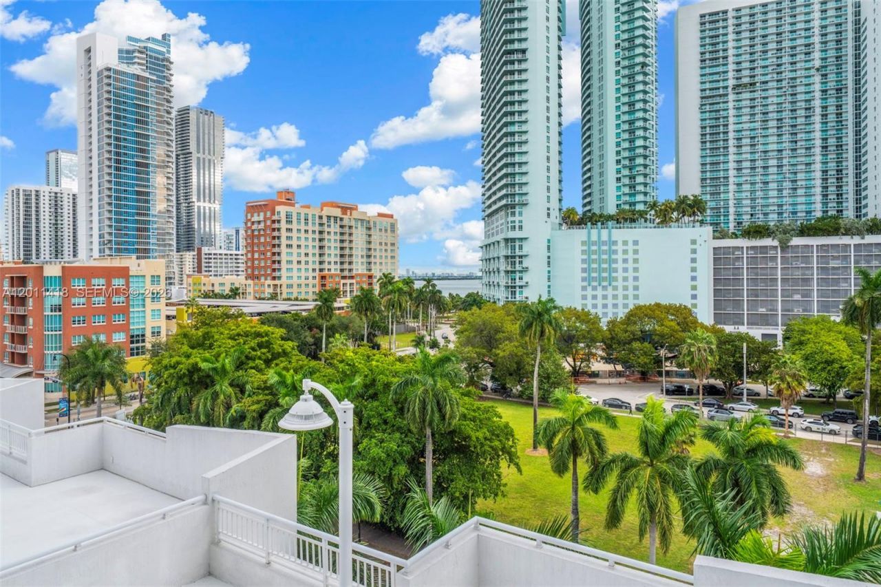 275 NE 18th St , Unit 708, Miami, FL 33132 Photo