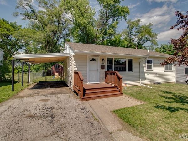 3865 Western Avenue , Alton, IL 62002