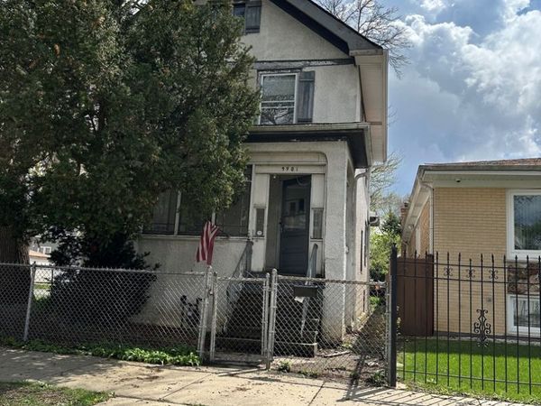 5901 W Berenice Avenue, Chicago, IL 60634