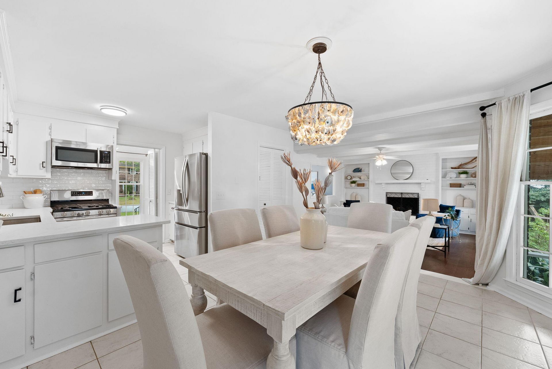9 Windsor Drive Photo 15