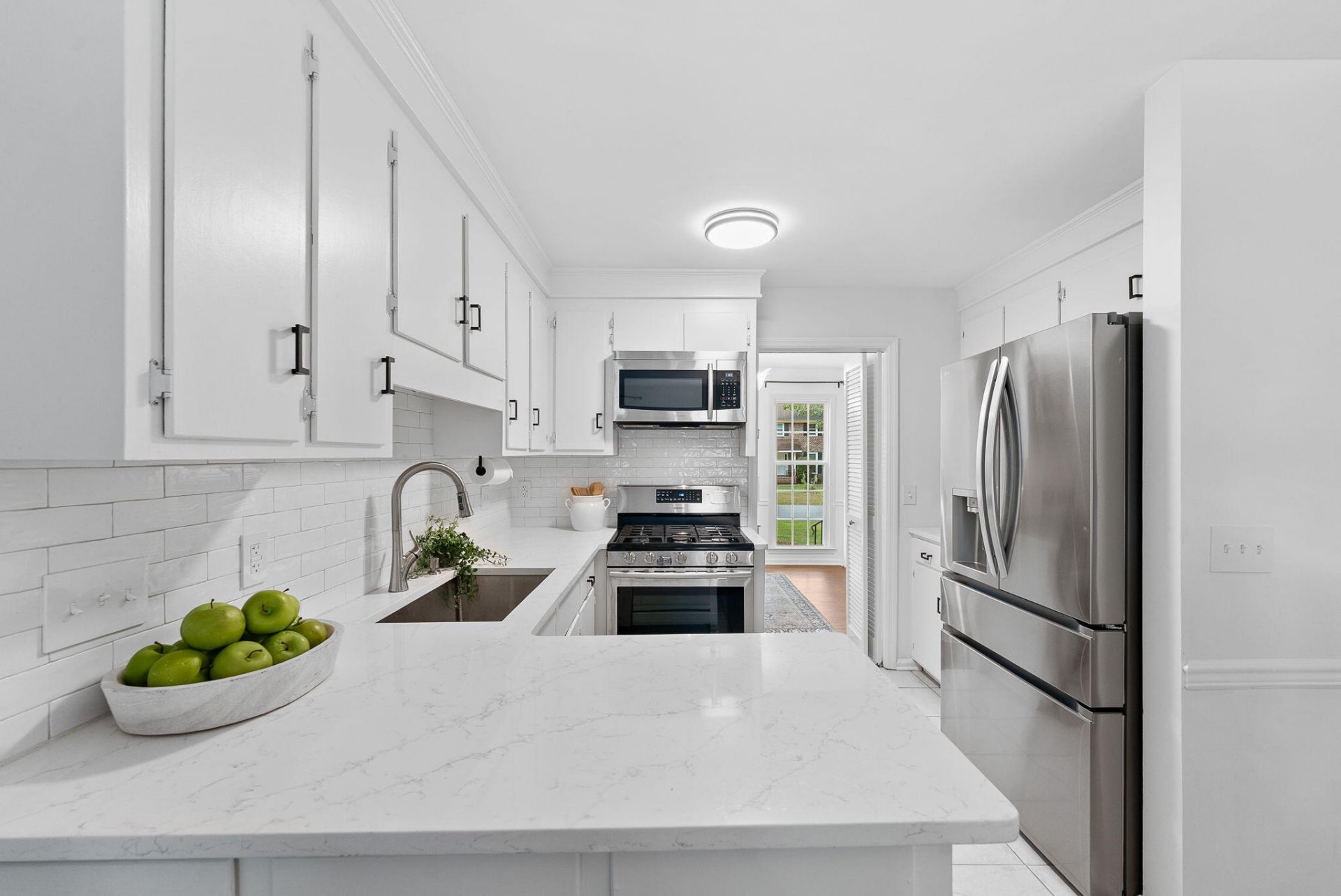9 Windsor Drive Photo 17