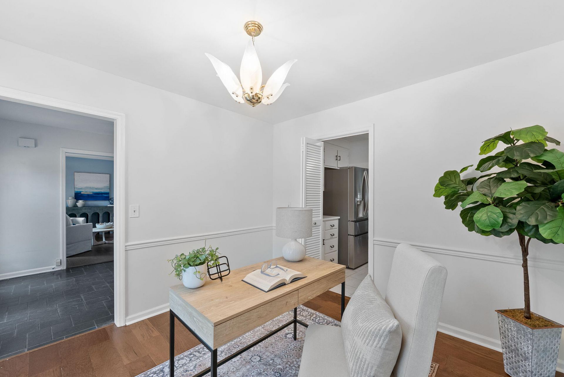 9 Windsor Drive Photo 8