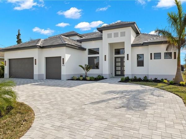 1422 Mohawk PKWY, CAPE CORAL, FL 33914