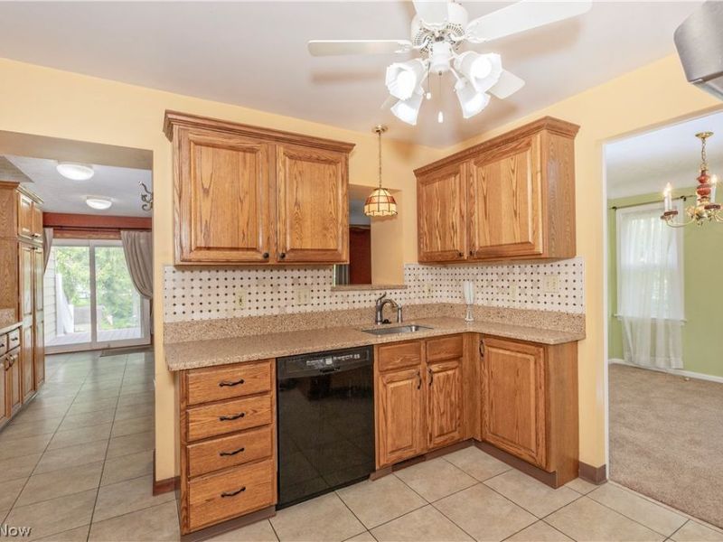 4809 Westbourne Road, Lyndhurst, OH 44124 Photo 12