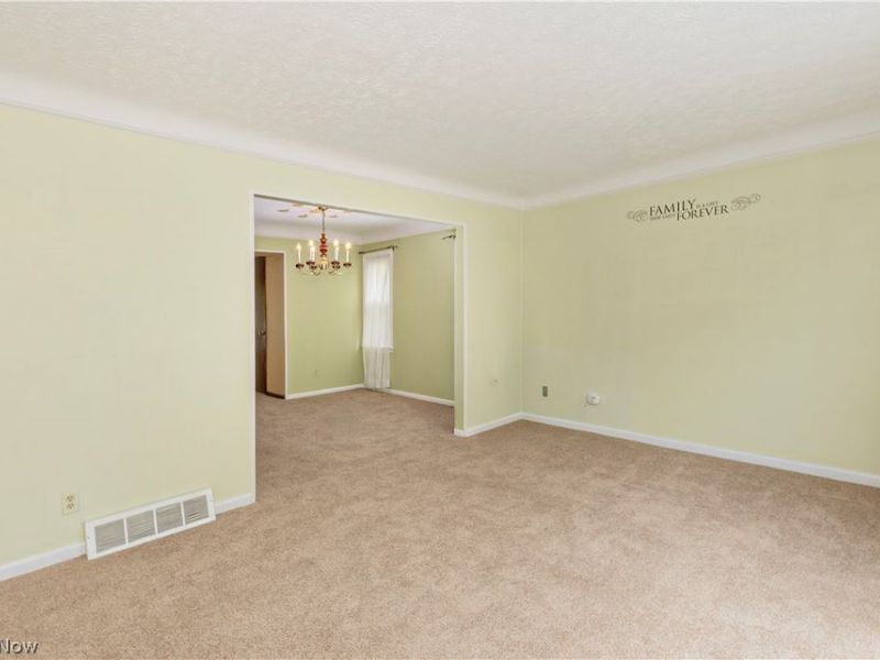 4809 Westbourne Road, Lyndhurst, OH 44124 Photo 4