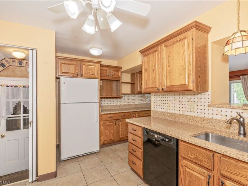 4809 Westbourne Road, Lyndhurst, OH 44124 Photo 9