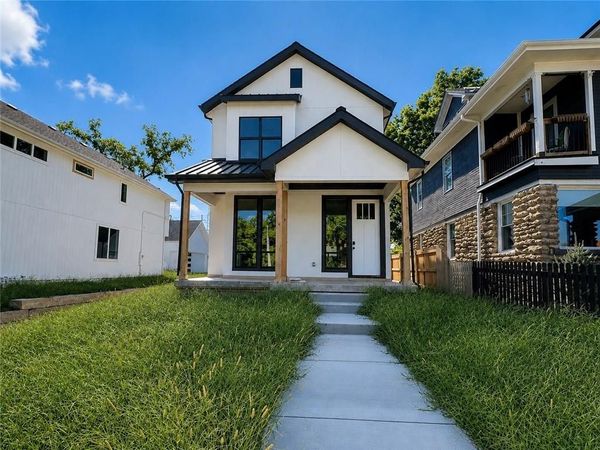 2846 Tracy Avenue, Kansas City, MO 64109