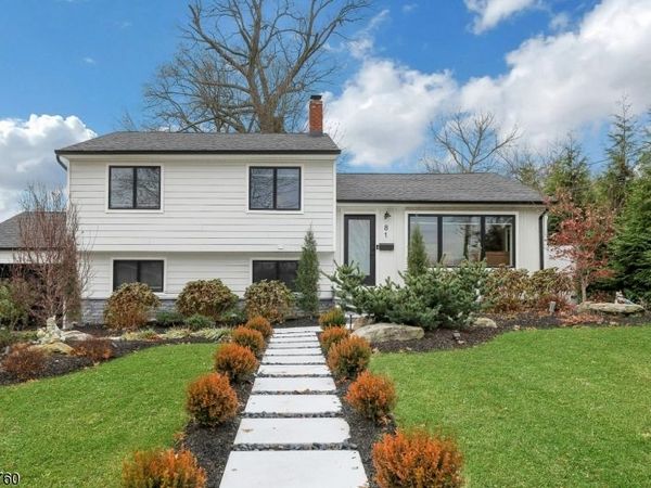 81 Pascack Ave, Emerson, NJ 07630