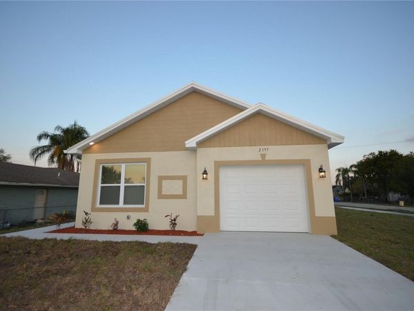 2197 DAVIS COURT , FORT MYERS, FL 33916