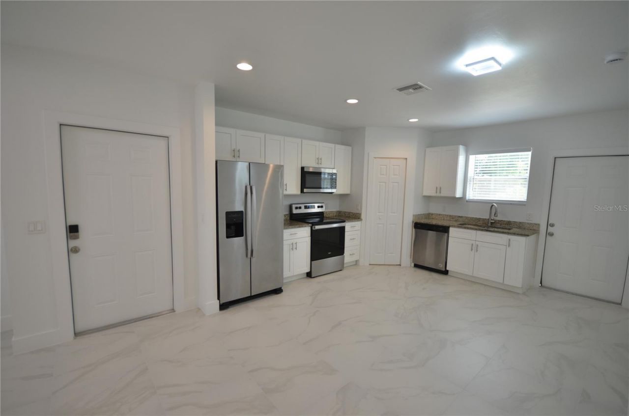 2197 Davis Court, Fort Myers, FL 33916 Photo