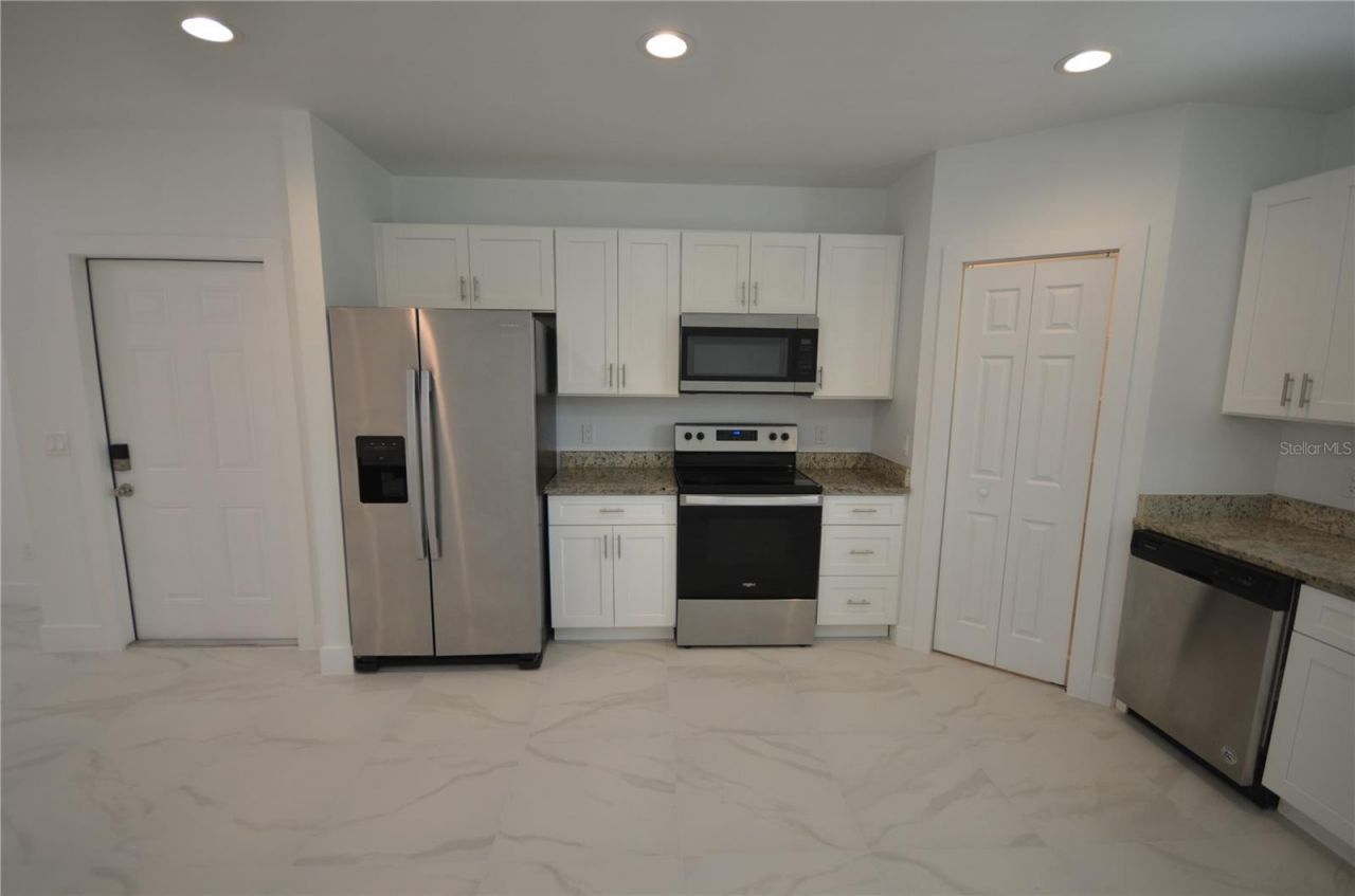 2197 Davis Court, Fort Myers, FL 33916 Photo