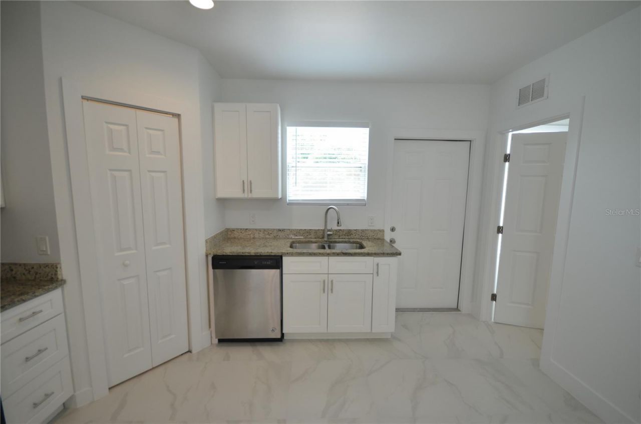 2197 Davis Court, Fort Myers, FL 33916 Photo