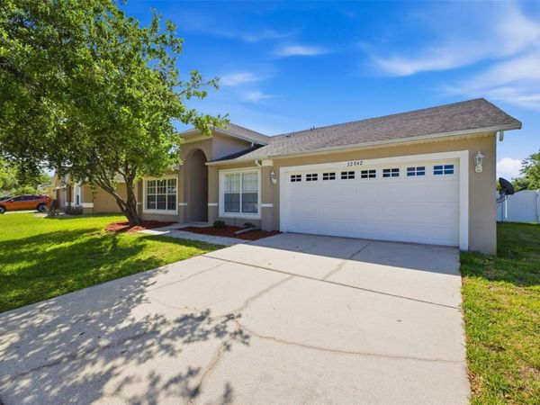 32042 CYPRESS VALLEY DRIVE , WESLEY CHAPEL, FL 33545