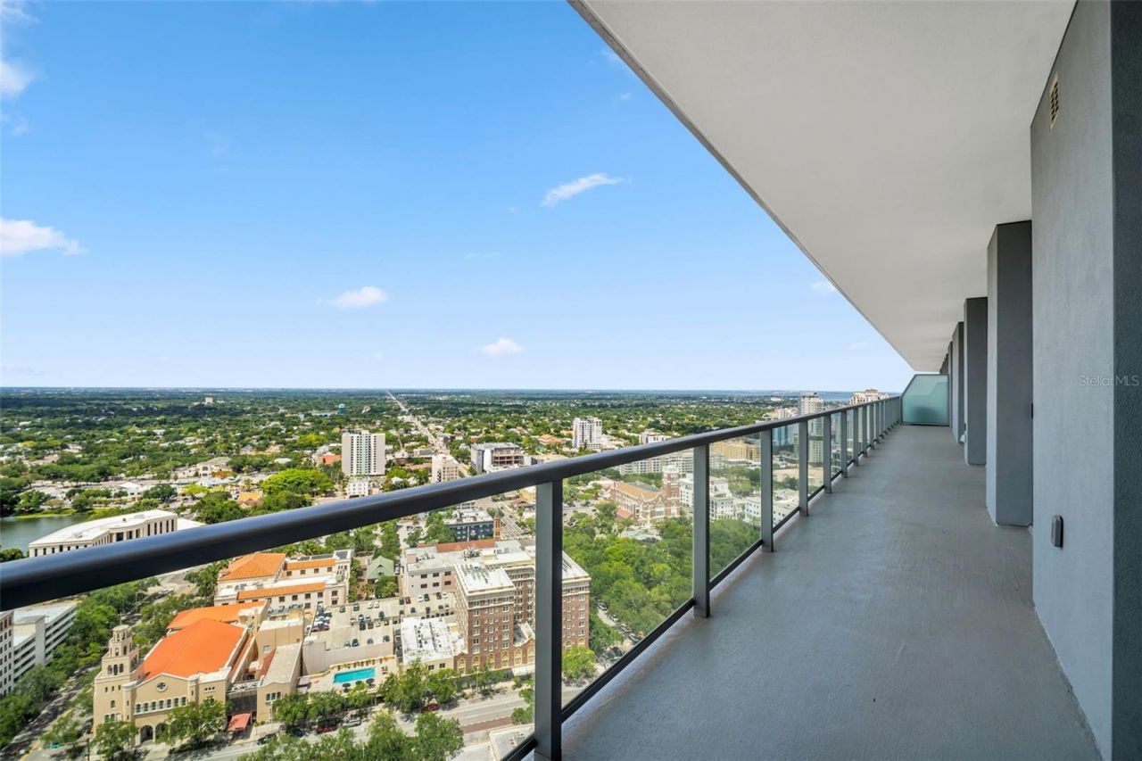 400 Central Avenue, Unit 3002, Saint Petersburg, FL 33701 Photo