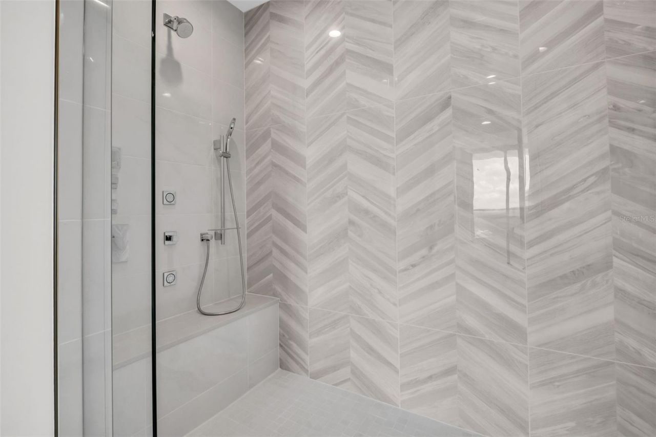 400 Central Avenue, Unit 3002, Saint Petersburg, FL 33701 Photo