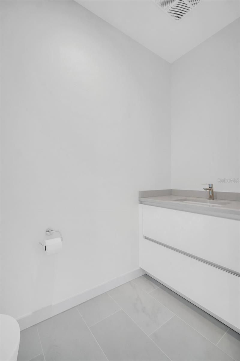 400 Central Avenue, Unit 3002, Saint Petersburg, FL 33701 Photo