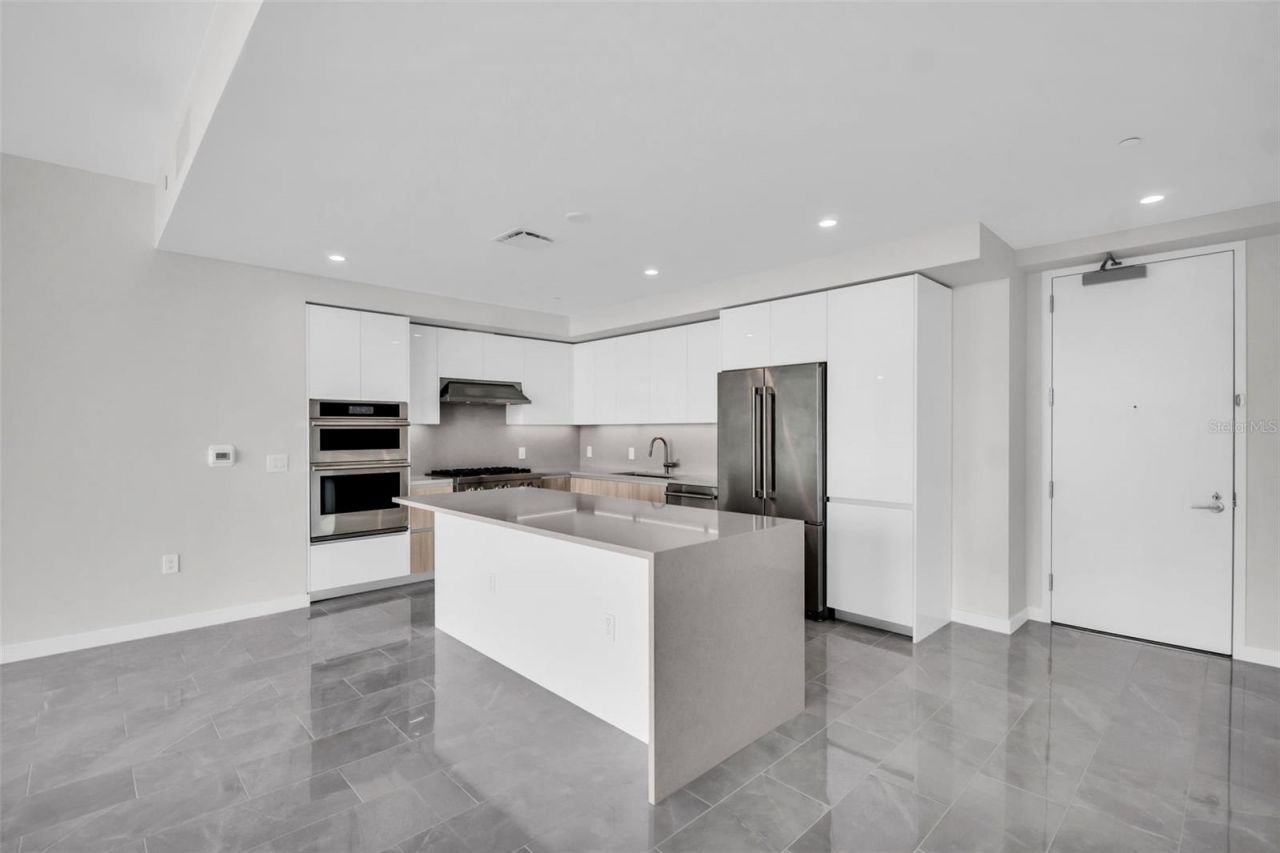 400 Central Avenue, Unit 3002, Saint Petersburg, FL 33701 Photo