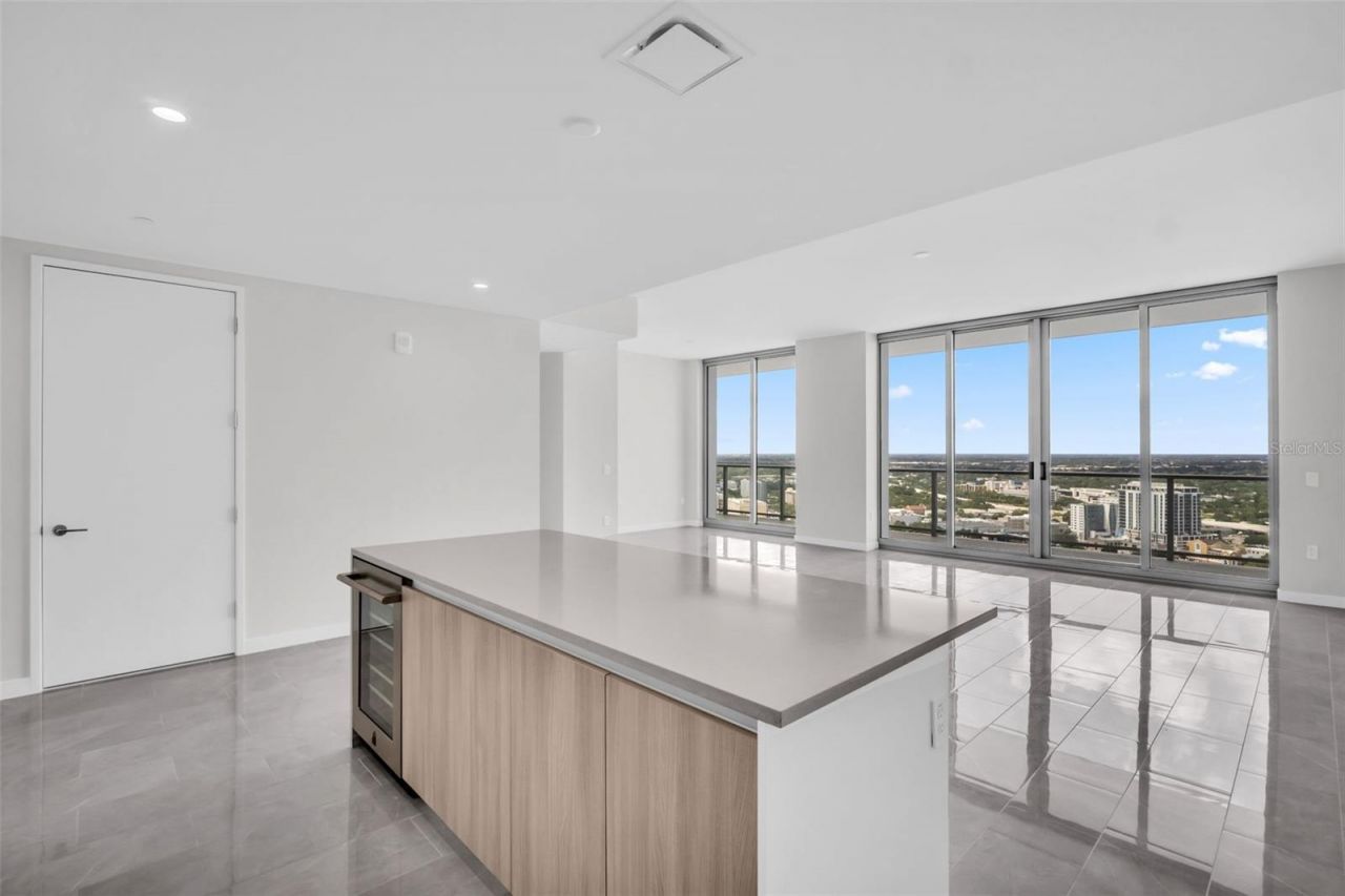 400 Central Avenue, Unit 3002, Saint Petersburg, FL 33701 Photo