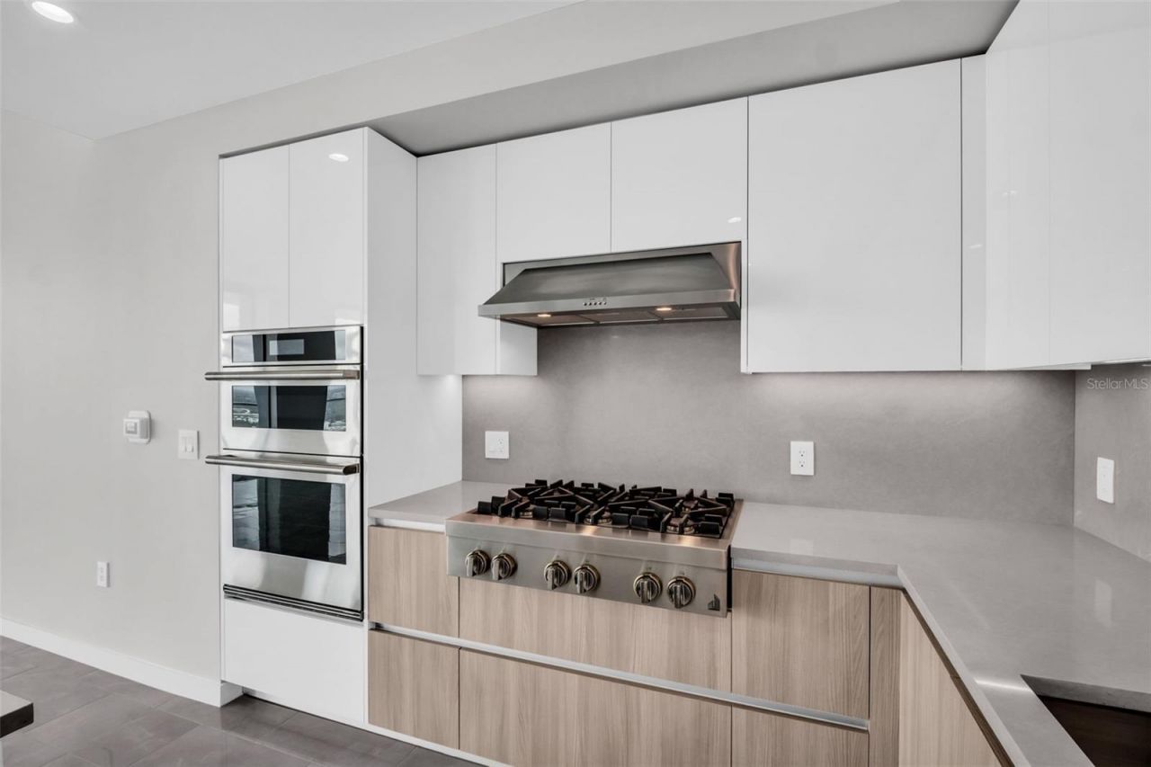 400 Central Avenue, Unit 3002, Saint Petersburg, FL 33701 Photo