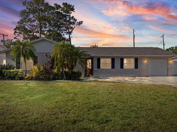7910 W POCAHONTAS AVENUE , TAMPA, FL 33615
