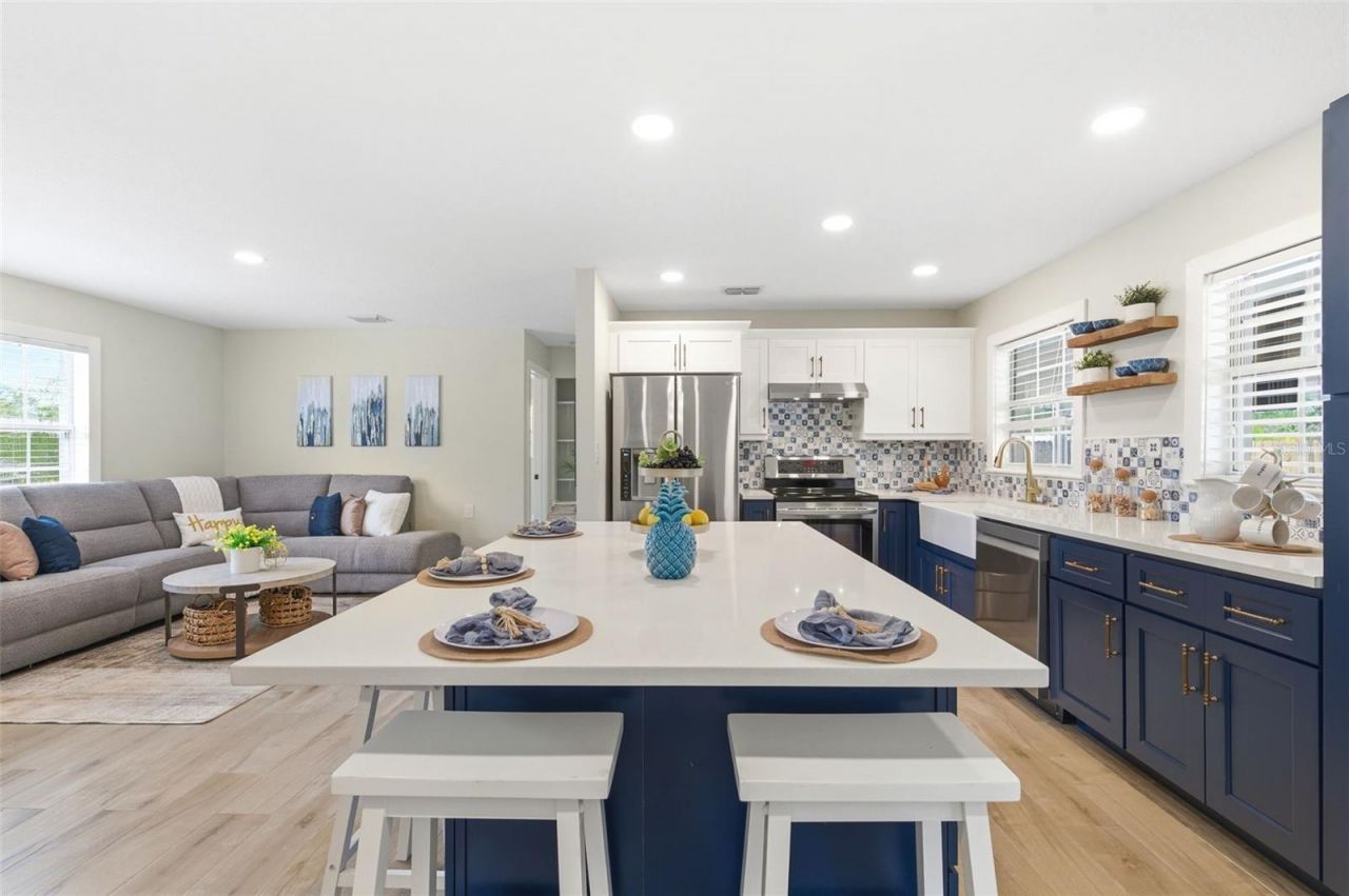 4146 Des Moines Street Ne, Saint Petersburg, FL 33703 Photo