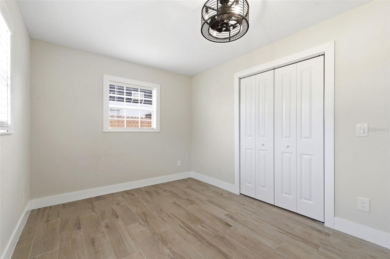 4146 Des Moines Street Ne, Saint Petersburg, FL 33703 Photo