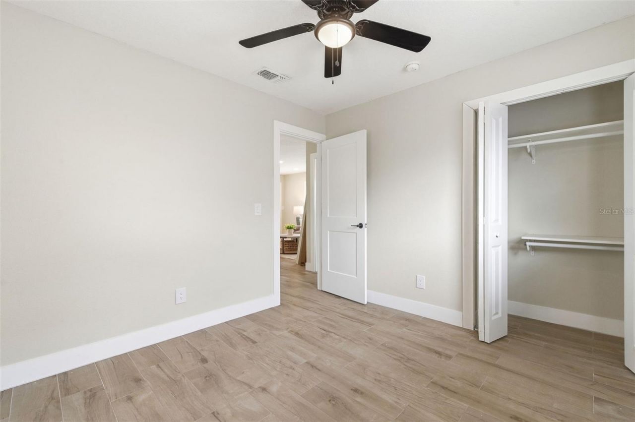 4146 Des Moines Street Ne, Saint Petersburg, FL 33703 Photo