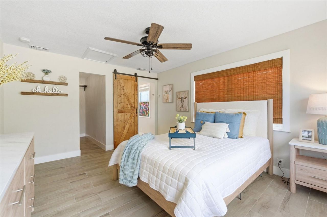4146 Des Moines Street Ne, Saint Petersburg, FL 33703 Photo