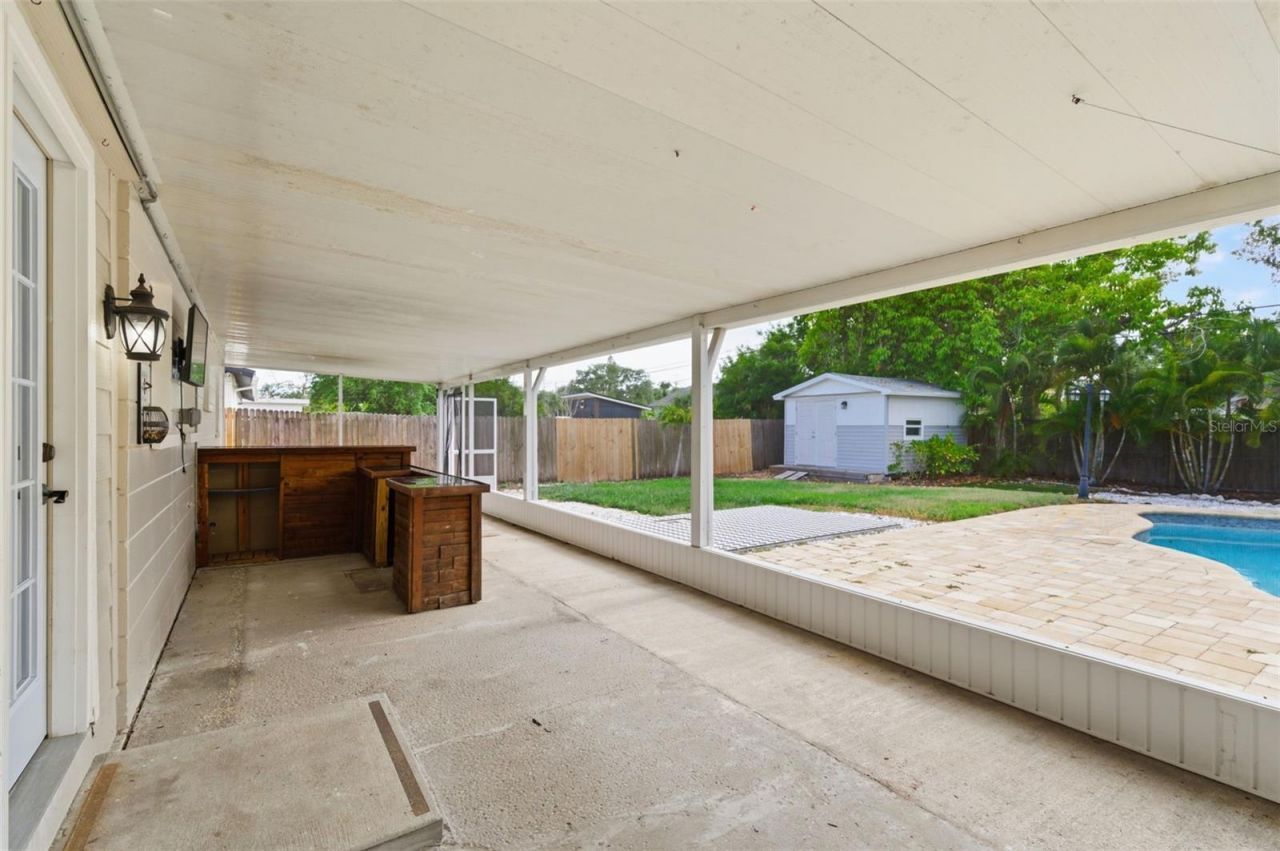 4146 Des Moines Street Ne, Saint Petersburg, FL 33703 Photo