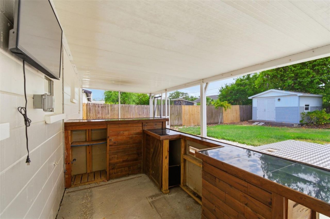 4146 Des Moines Street Ne, Saint Petersburg, FL 33703 Photo