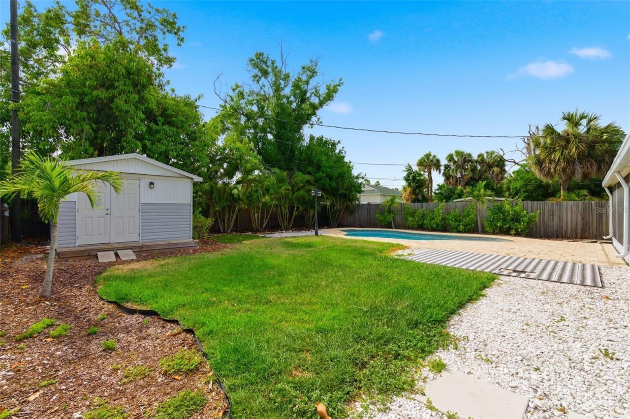 4146 Des Moines Street Ne, Saint Petersburg, FL 33703 Photo