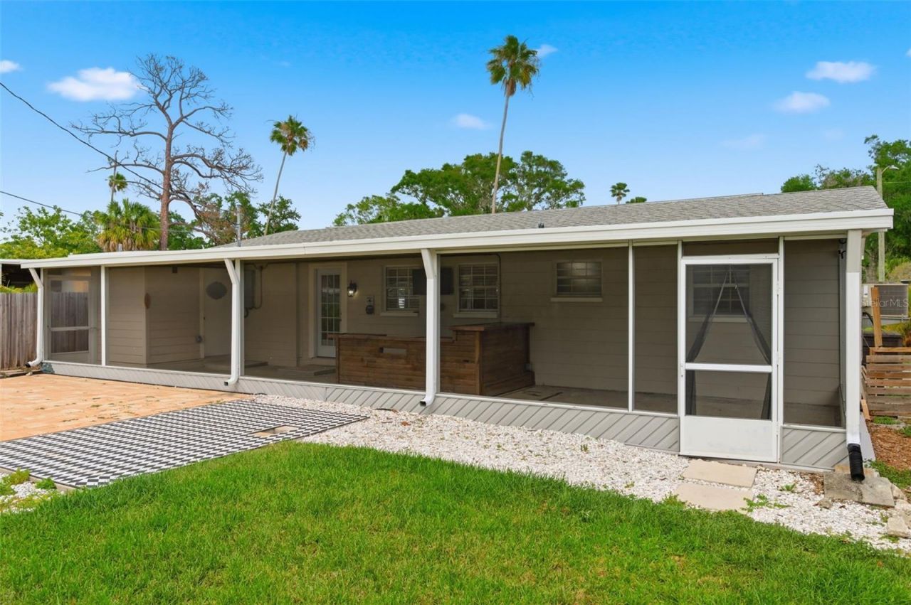 4146 Des Moines Street Ne, Saint Petersburg, FL 33703 Photo