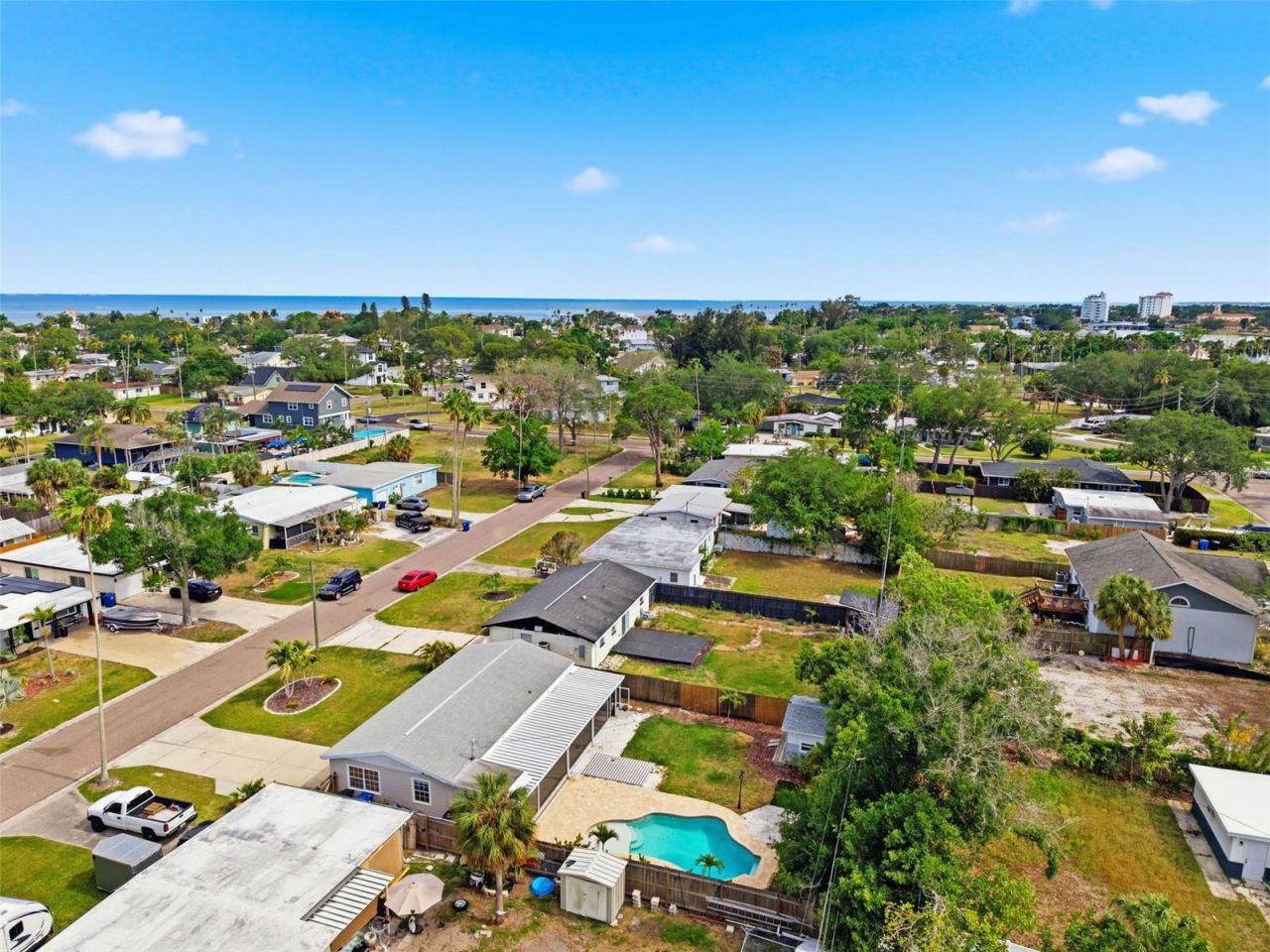 4146 Des Moines Street Ne, Saint Petersburg, FL 33703 Photo