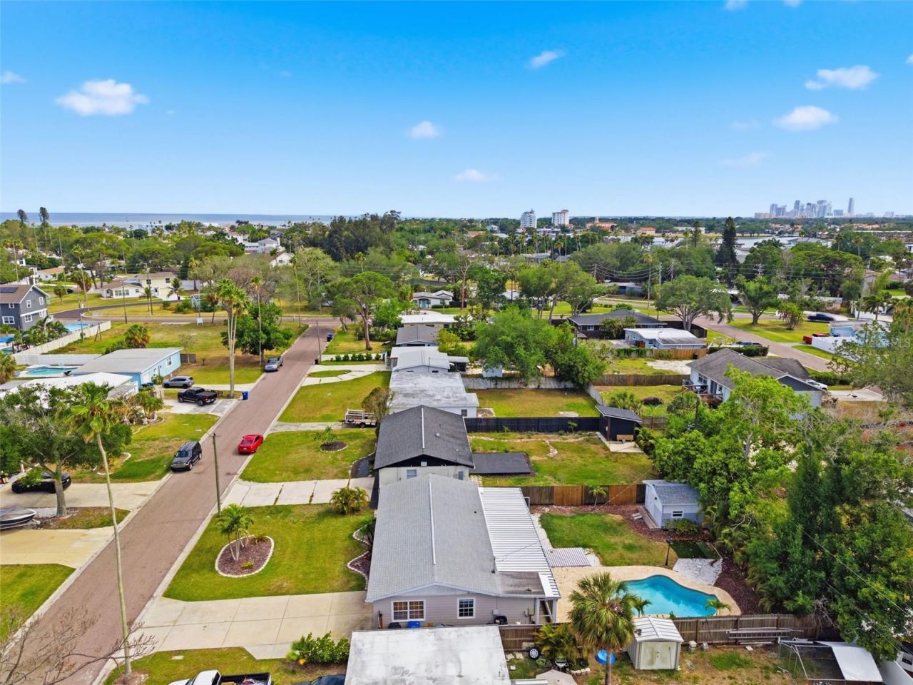 4146 Des Moines Street Ne, Saint Petersburg, FL 33703 Photo